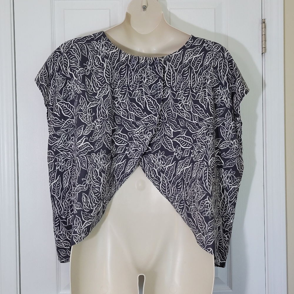 Torrid Charcoal Gray Island Silk Dolman Cross Back Top Plus Size 2x - Picture 10 of 12